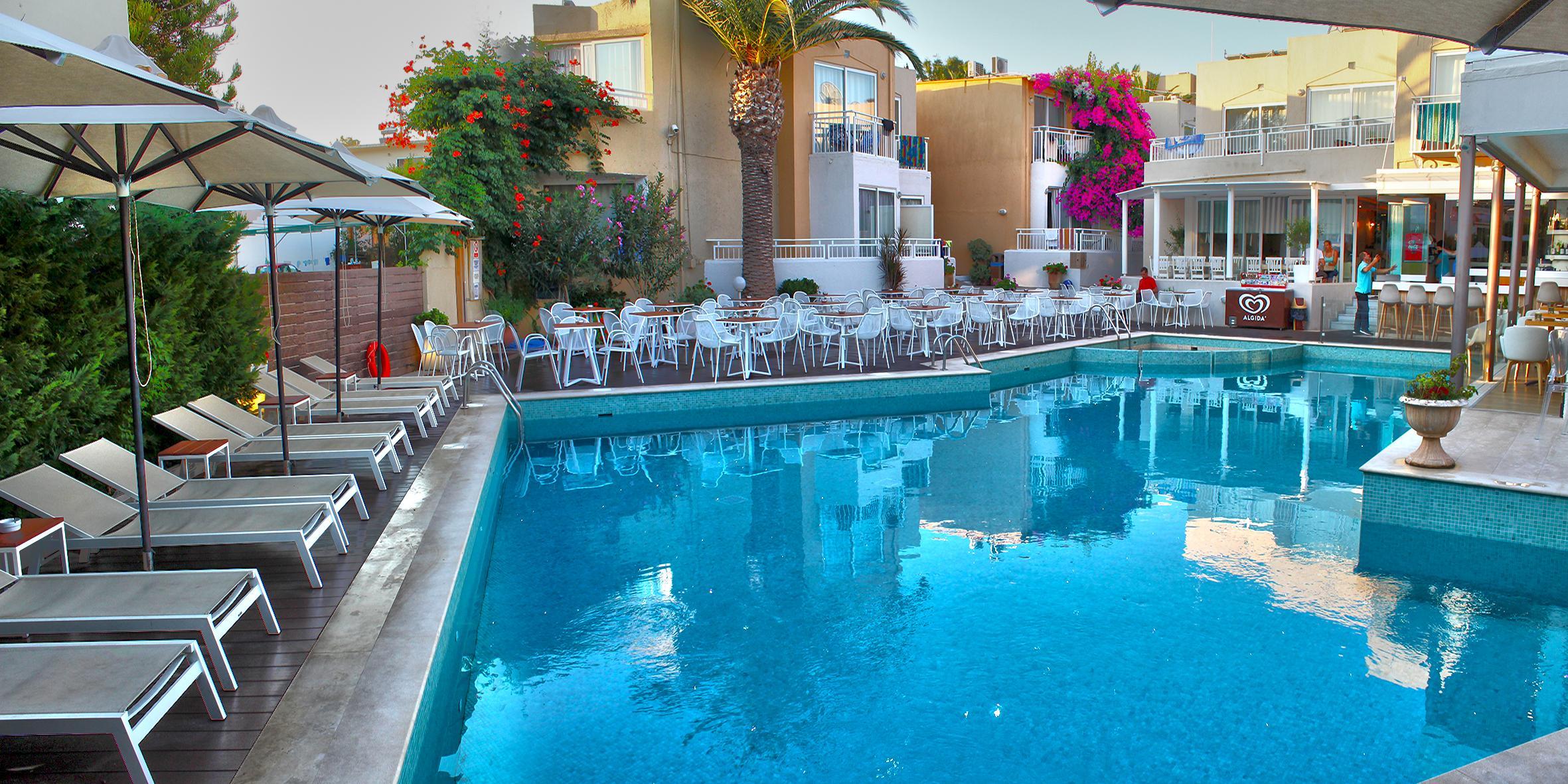 Nefeli Hotel Платанес Екстериор снимка