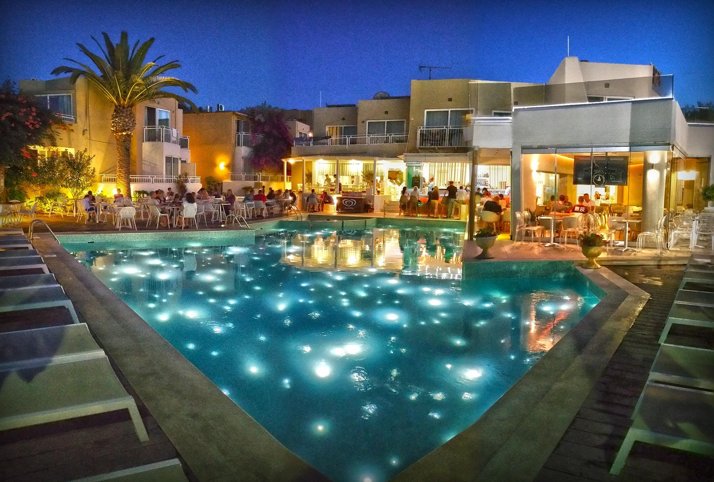 Nefeli Hotel Платанес Екстериор снимка